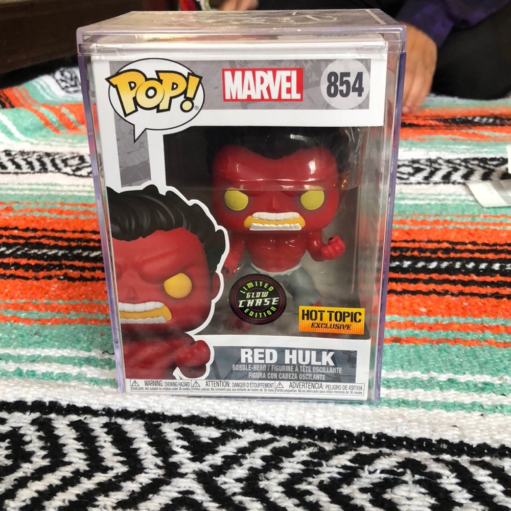 Red Hulk Funko Pop Limited Edition Glow Chase